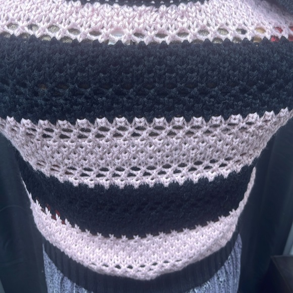 Knit pullover sweater - Picture 8 of 9